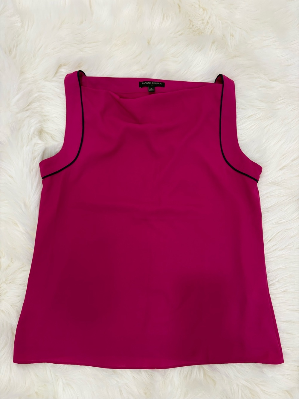 Banana Republic - Hot Pink Medium Shirt